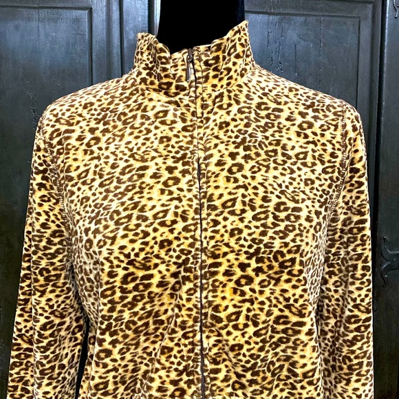 Kim Rogers’s leopard pattern velvet jacket. PS - Picture 4 of 10